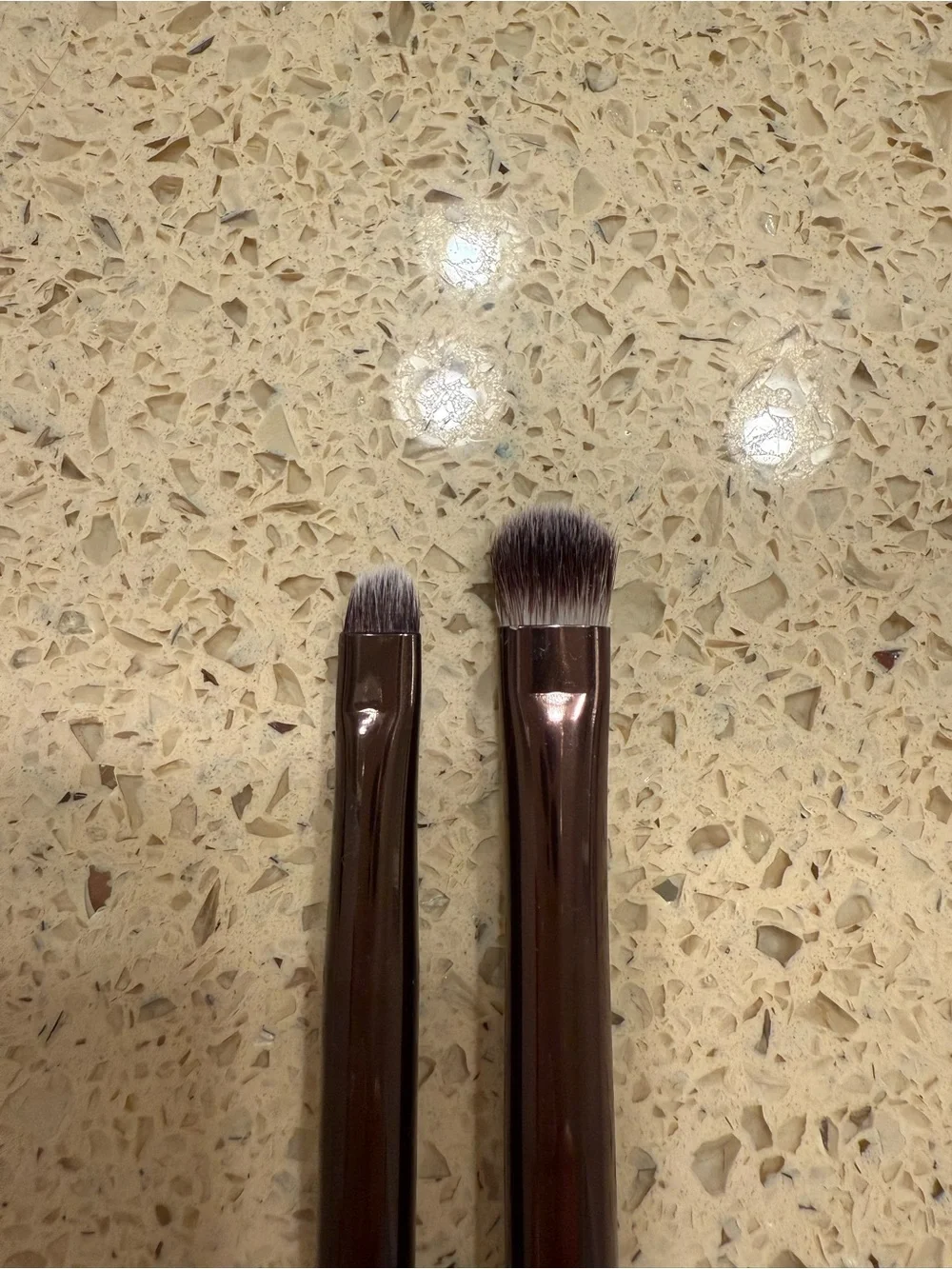Hourglass eyeshadow brushes in 11 and 12 set of 2